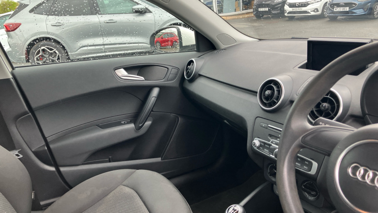 Audi A1 1.0 TFSI SE 5dr Petrol Hatchback